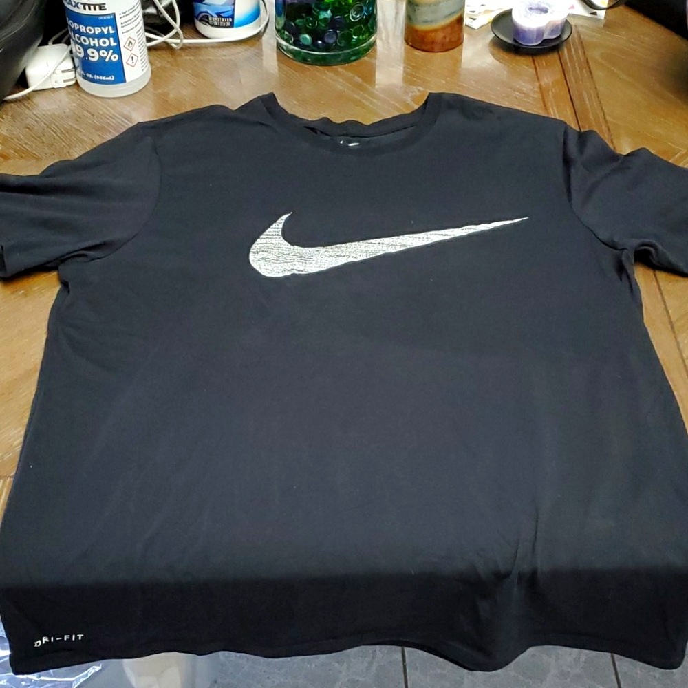 Nike t shirt